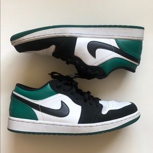 Air Jordan ones. Size Men’s 9.5